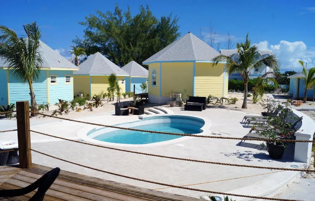 Paradise Bay Bahamas: another view
