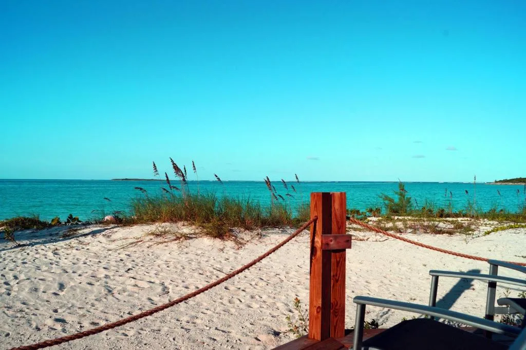 Paradise Bay Bahamas: another view