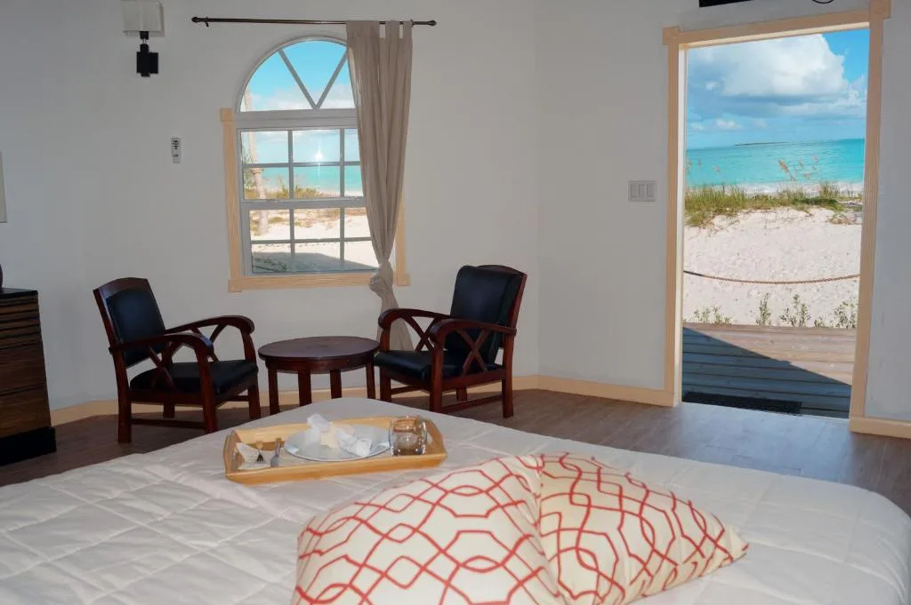 Paradise Bay Bahamas: another view