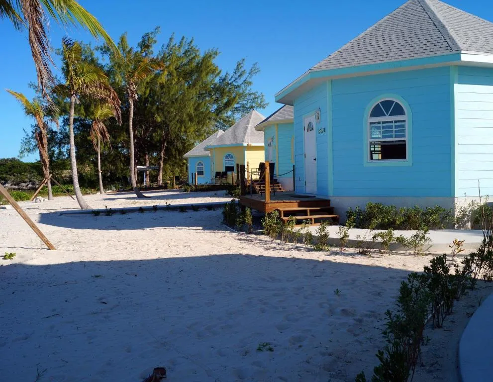 Paradise Bay Bahamas: another view